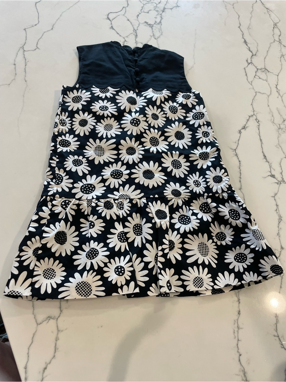 Victoria Beckham Girls Black n White Daisy Print Dress - Picture 5 of 10